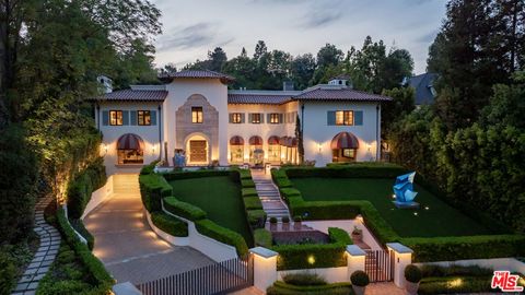 4009 Valley Meadow Road Encino CA 91436