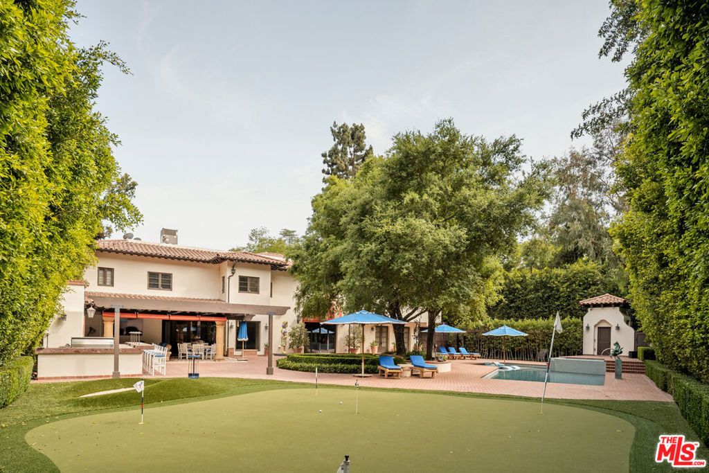 Photo of 4009 Valley Meadow Road, Encino, CA 91436 (MLS # 25544625)