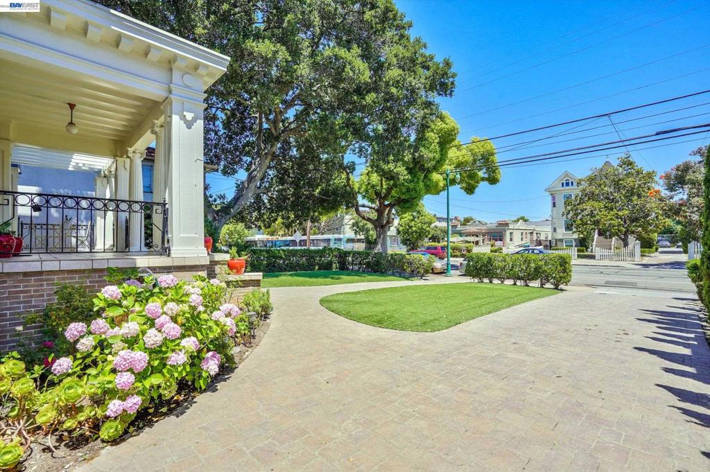 2056 Santa Clara Ave Ave, Alameda CA 94501