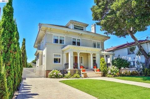 Photo of 2056 Santa Clara Ave Ave, Alameda, CA 94501 (MLS # 41138397)