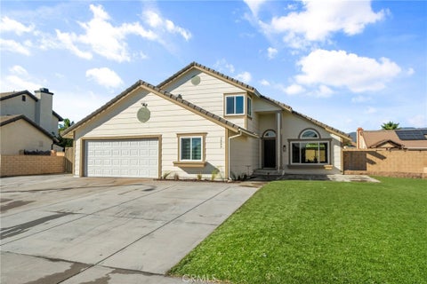 Photo of 1222 W Cimarron ST, Rialto, CA 92377 (MLS # CV26224020)