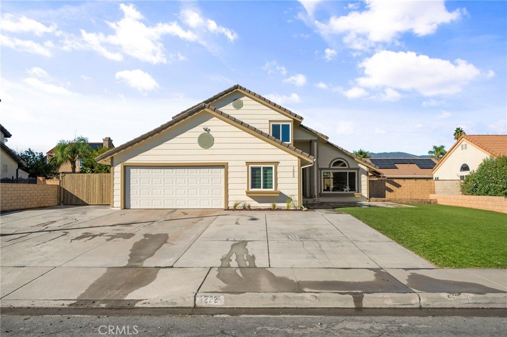 1222 W Cimarron