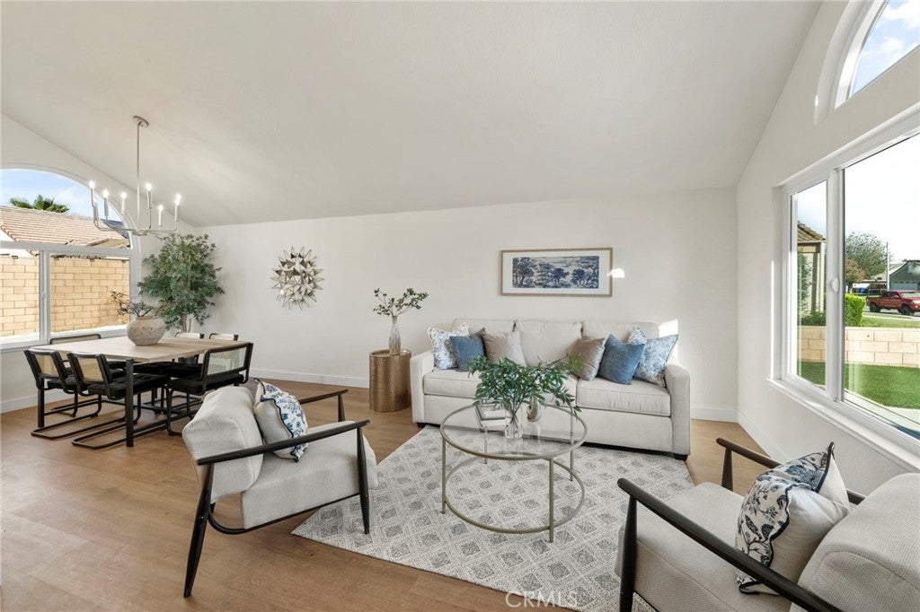 1222 W Cimarron