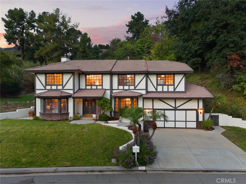 785 Norumbega Drive