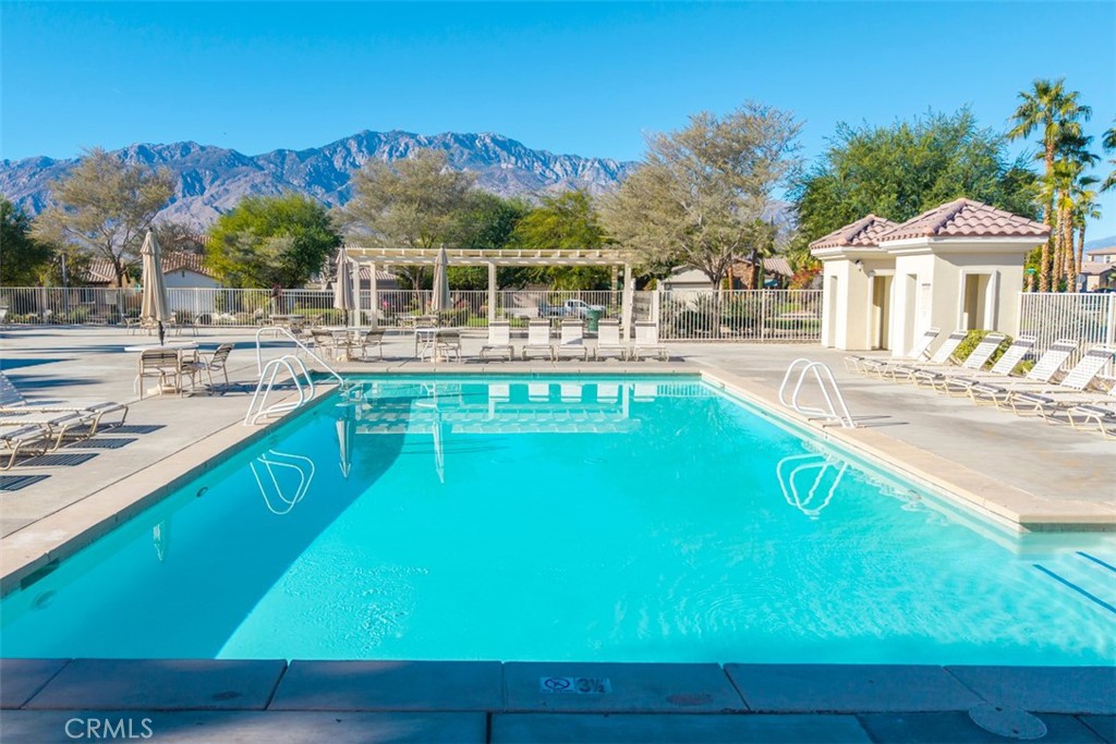 Cimarron Cove (33536) - Residential