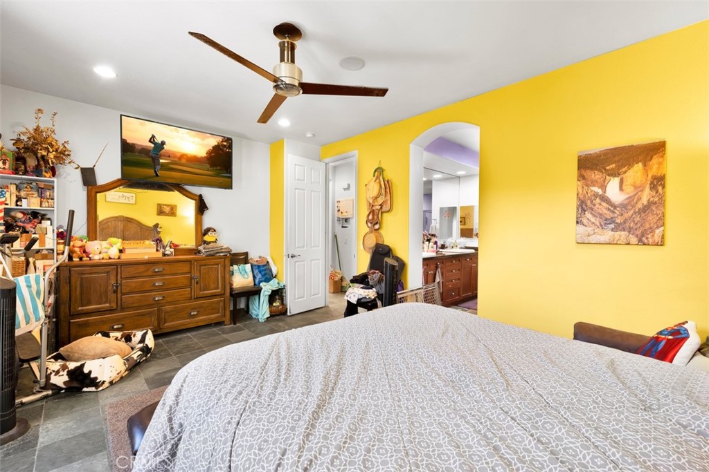 Cimarron Cove (33536) - Residential