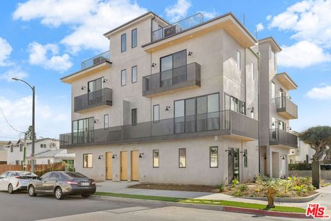 Photo of 3839 Wade Street, Los Angeles, CA 90066 (MLS # 26666107)