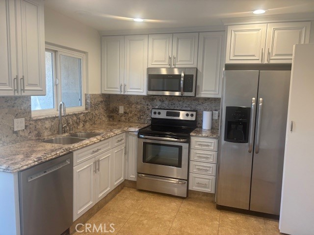Lake Lindero Townhomes (A) (891) - Residential Lease