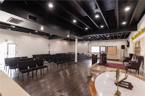 Photo of 3912 Eagle Rock Boulevard, Los Angeles, CA 90065 (MLS # GD25105560)