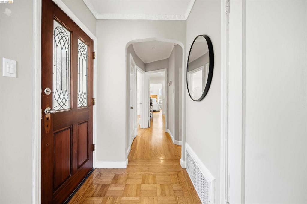 251 Alexander Ave