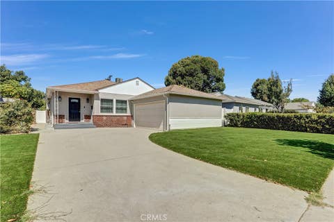 Photo of 6851 Forbes AVE, Lake Balboa, CA 91406 (MLS # SR26170202)