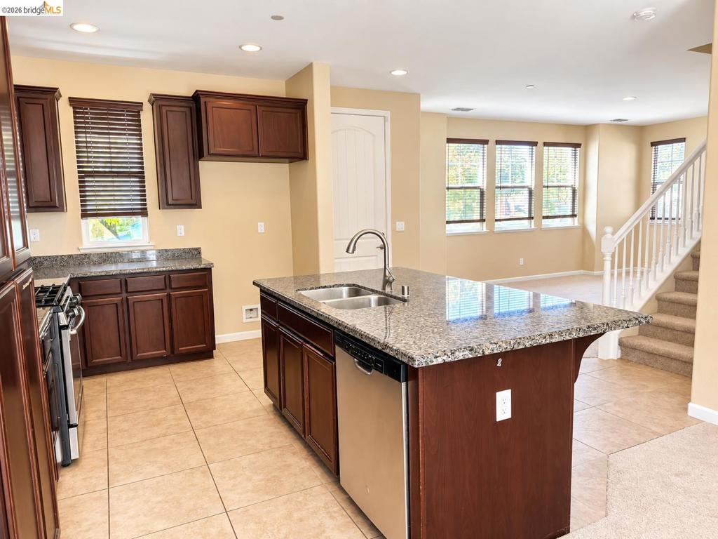 2520 Snowy Egret St