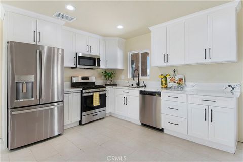 16907 Sultana Hesperia CA 92345
