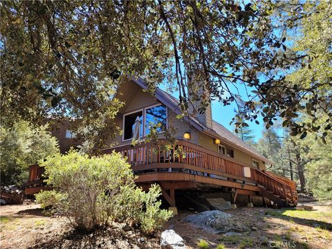 Photo of 2328 Rhine Ct. Ct, Pine Mountain Club, CA 93222 (MLS # SR26060171)