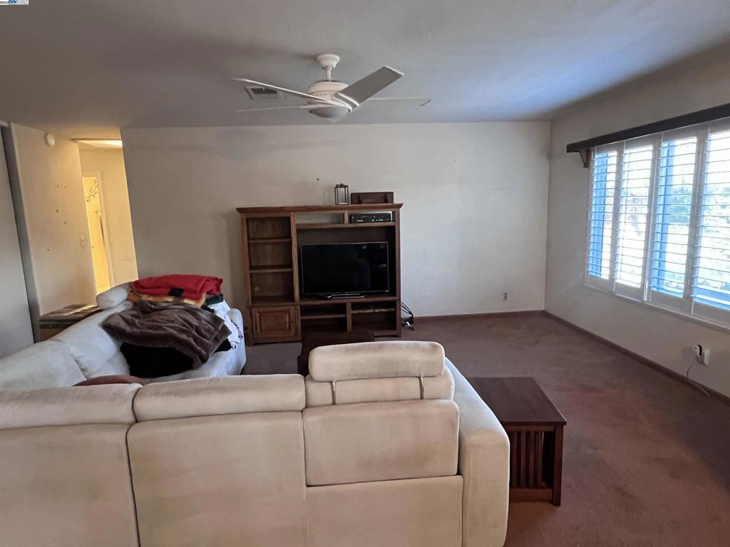 SUNSET WEST - Residential