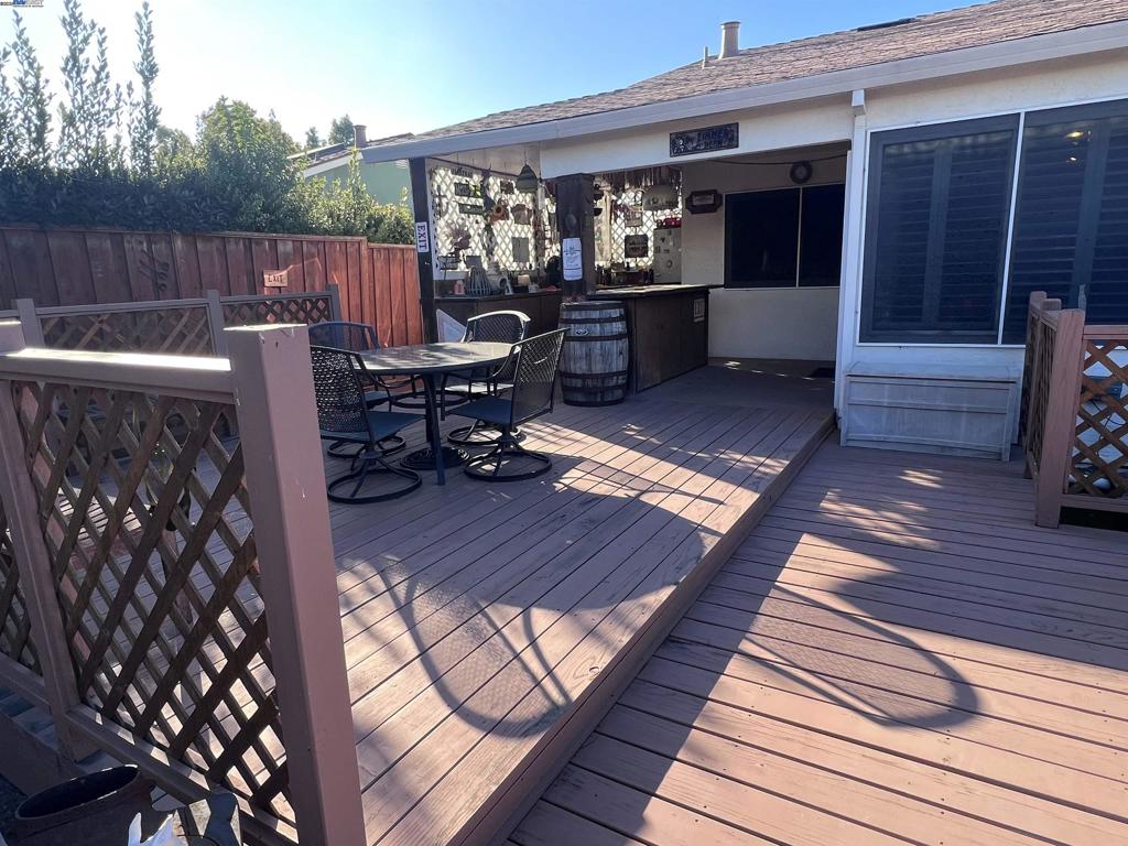 SUNSET WEST - Residential