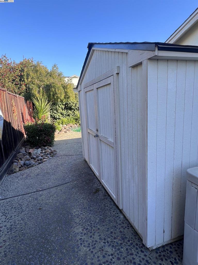 SUNSET WEST - Residential