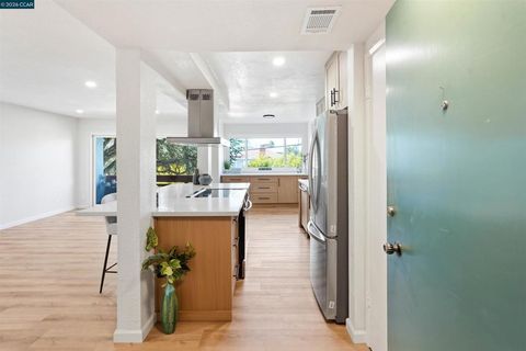 Photo of 710 E 22nd St #203, Oakland, CA 94606 (MLS # 41133107)