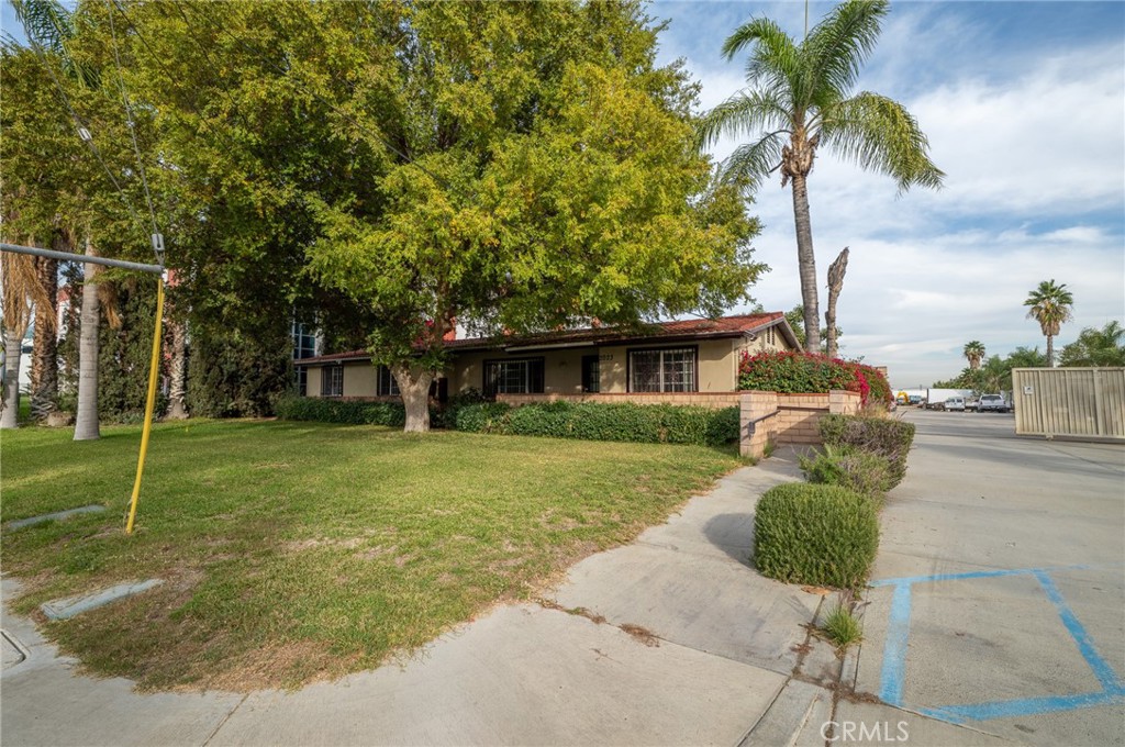 2023 S Bon View Avenue