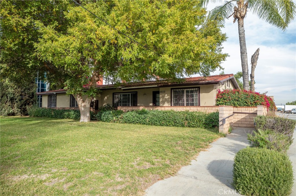 2023 S Bon View Avenue