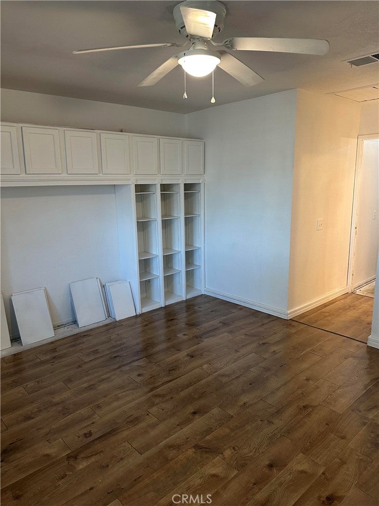 2608 E Avenue R13