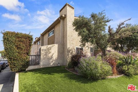 Tiny photo for 2701 Voorhees Avenue #3, Redondo Beach, CA 90278 (MLS # 25578941)