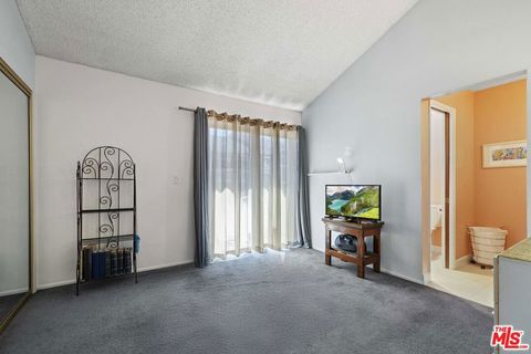 Tiny photo for 2701 Voorhees Avenue #3, Redondo Beach, CA 90278 (MLS # 25578941)