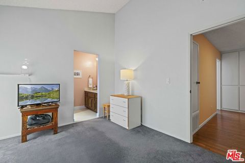 Tiny photo for 2701 Voorhees Avenue #3, Redondo Beach, CA 90278 (MLS # 25578941)