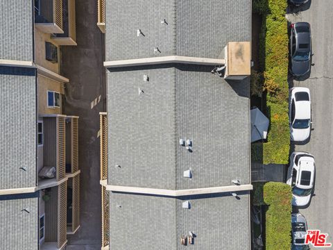 Tiny photo for 2701 Voorhees Avenue #3, Redondo Beach, CA 90278 (MLS # 25578941)