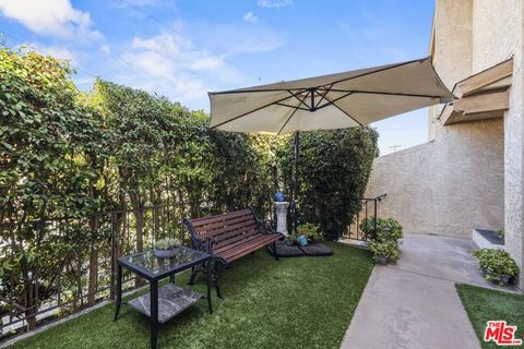 Tiny photo for 2701 Voorhees Avenue #3, Redondo Beach, CA 90278 (MLS # 25578941)