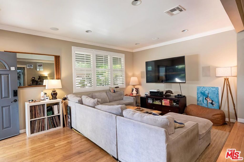 Photo of 3240 Mcmanus Avenue, Los Angeles, CA 90034 (MLS # 26671753)