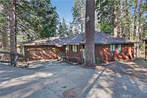 Photo of 19388 Poplar Cir, Twain Harte, CA 95383 (MLS # MC26065596)