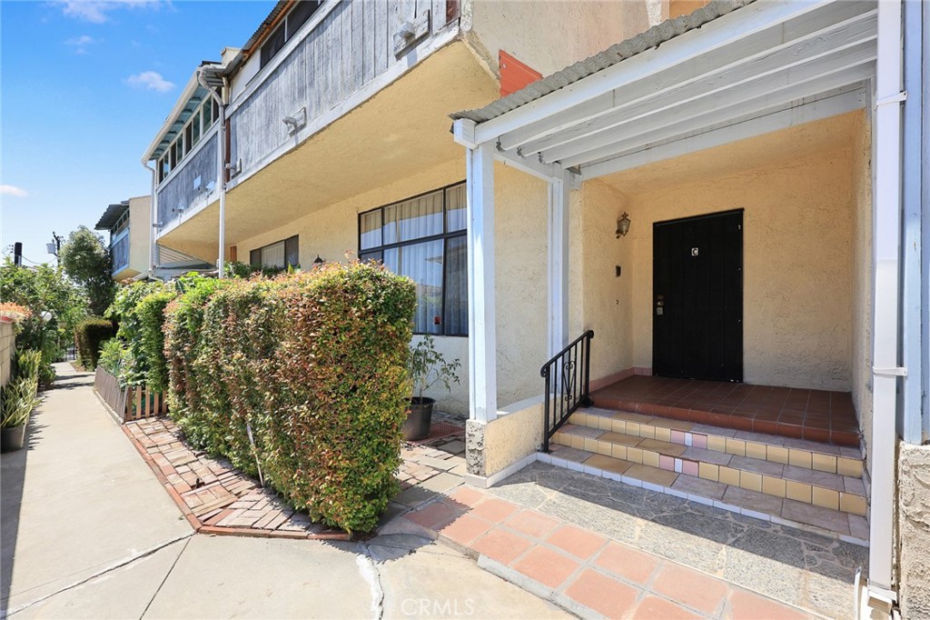 508 Everett Avenue C
