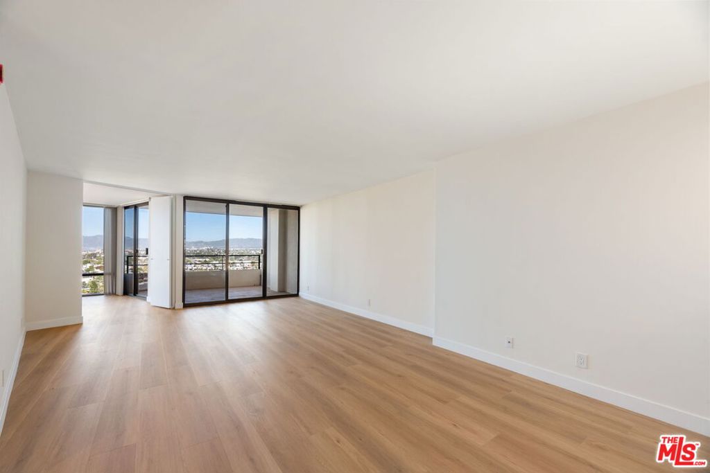 4265 Marina City Drive 905