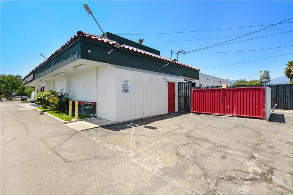142 N Mountain Avenue