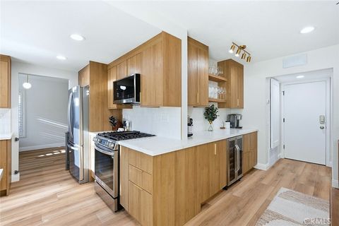 Photo of 33 Desert Thorn, Rancho Santa Margarita, CA 92688 (MLS # OC26008145)