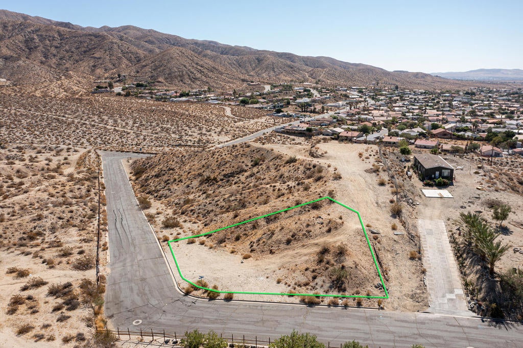 9002 Calle De Begiuos