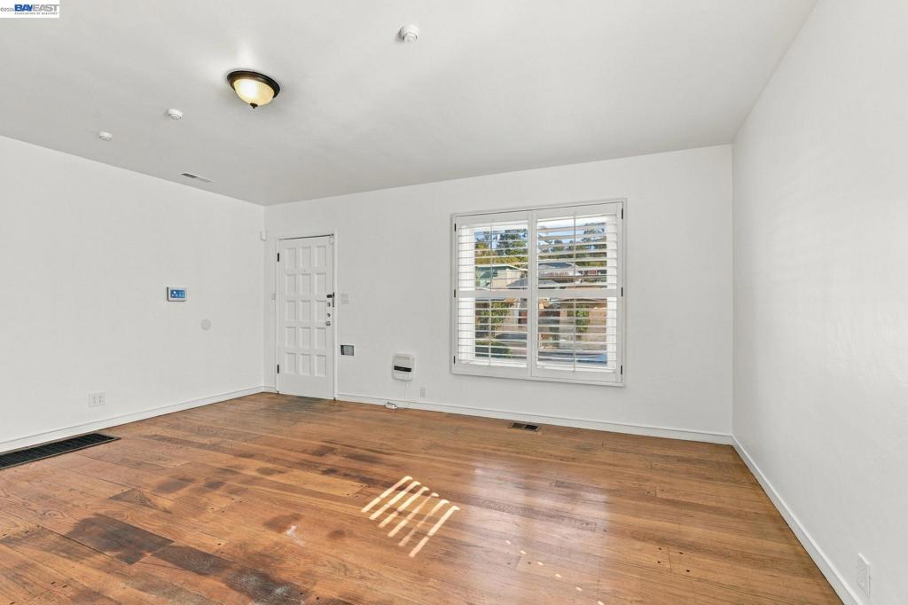 2773 25th Ave.