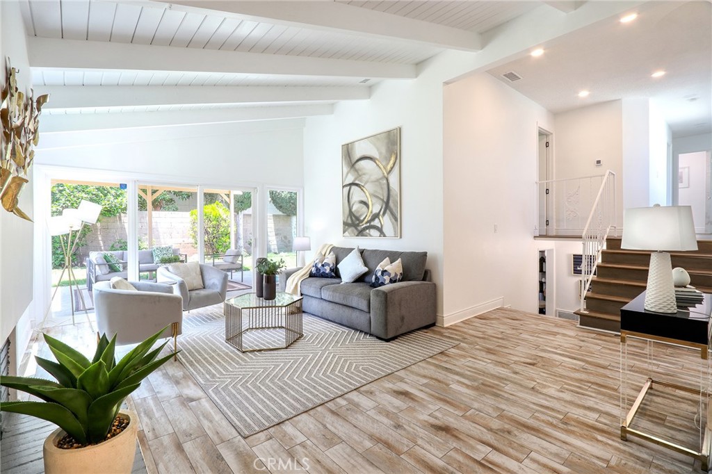 1011 N Whittier