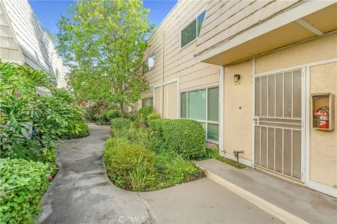 1434 Highland Avenue Unit 10, Duarte, CA 91010 - MLS#: CV25093941