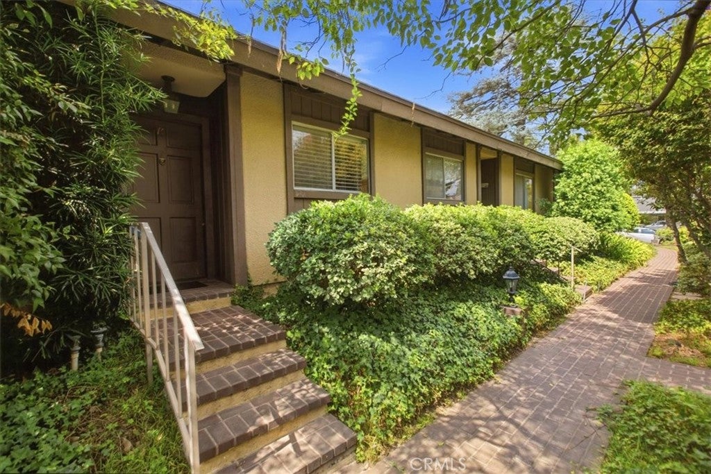 750 Arcadia Avenue 10