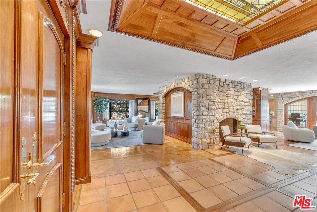 16560 Park Lane Circle