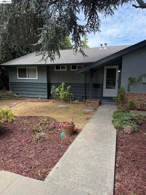 Photo of 921 Rock Ave AVE, Fremont, CA 94536 (MLS # 41142500)