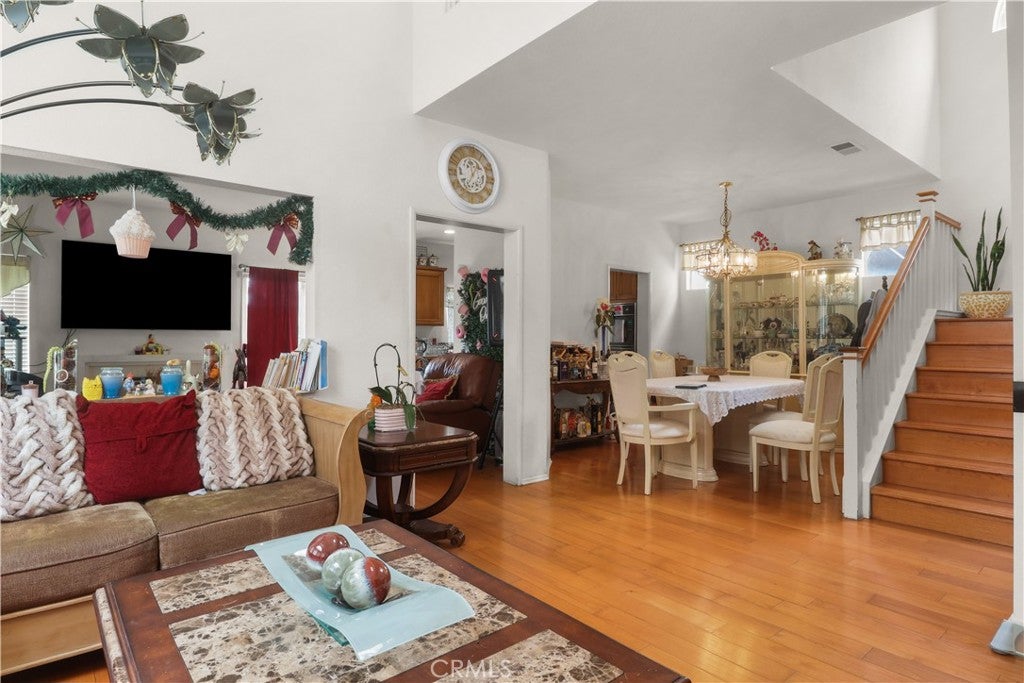 2240 W Toledo