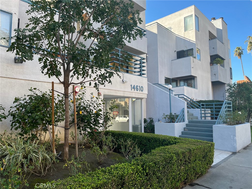 Enjoy comfort and convenience in this beautifully updated 2-bedroom, 2-bathroom condominium located just one block from City Hall in the heart of the city. This move-in ready home is filled with natural light and features a freshly painted interior, creating a bright and welcoming atmosphere.
The spacious living room includes a cozy fireplace and opens to a private balcony—also accessible from one of the bedrooms—perfect for relaxing or entertaining. The remodeled kitchen offers abundant cabinetry, a newer quartz countertop, stainless steel sink, and a premium 4-burner stove with center grill, oven, and warming drawer. A newer stove and dishwasher complete this modern culinary space.
Both bathrooms feature laminate flooring, with the master bathroom boasting a newer cabinet, sink, and toilet. Additional highlights include in-unit washer and dryer hookups, recessed lighting throughout, and new sliding glass doors.
This unit also includes two secure tandem parking spaces, extra storage, and is part of a well-maintained community. A perfect opportunity to live in a prime, central location with everything you need just steps away.