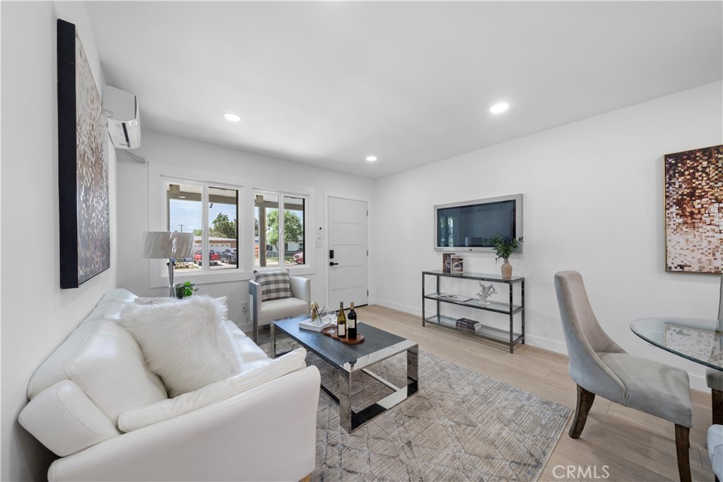 16082 Athol Street