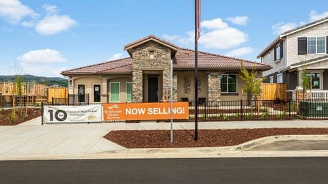 Photo of 118 Golden Gate Lane, Vacaville, CA 95687 (MLS # ML82065567)