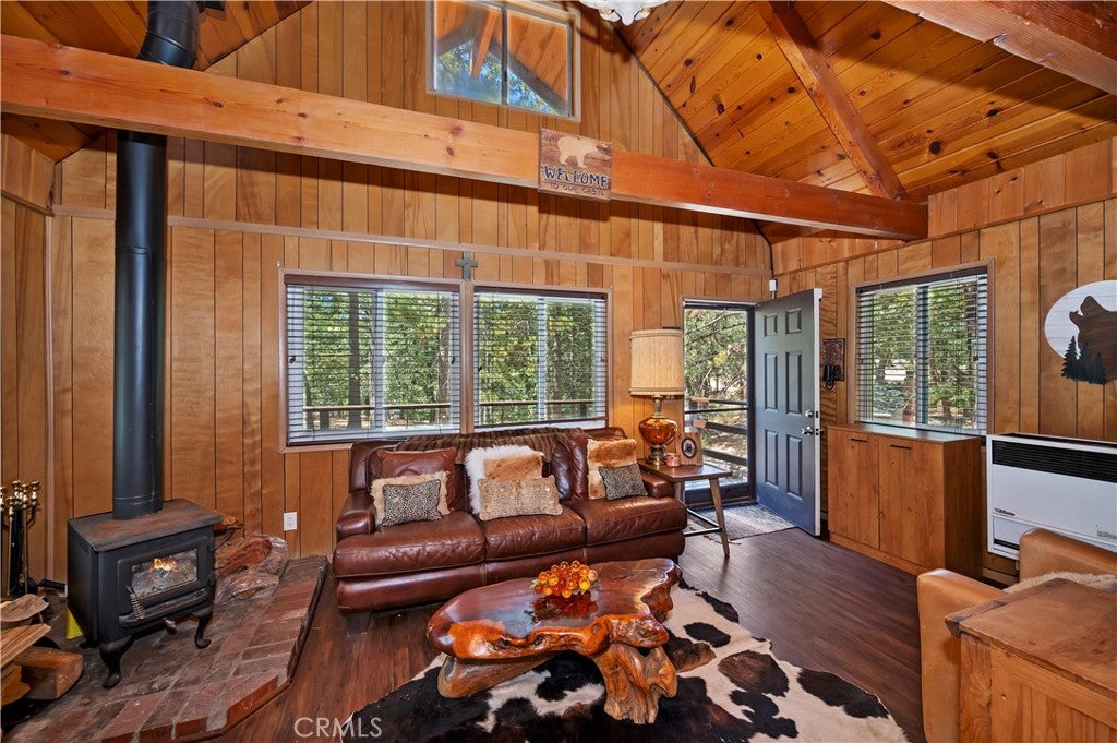 2428 Oak Drive