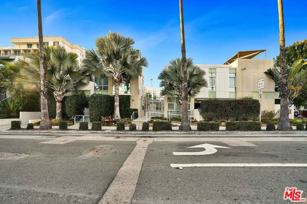 Photo of 125 Pacific Street #8, Santa Monica, CA 90405 (MLS # 25546133)