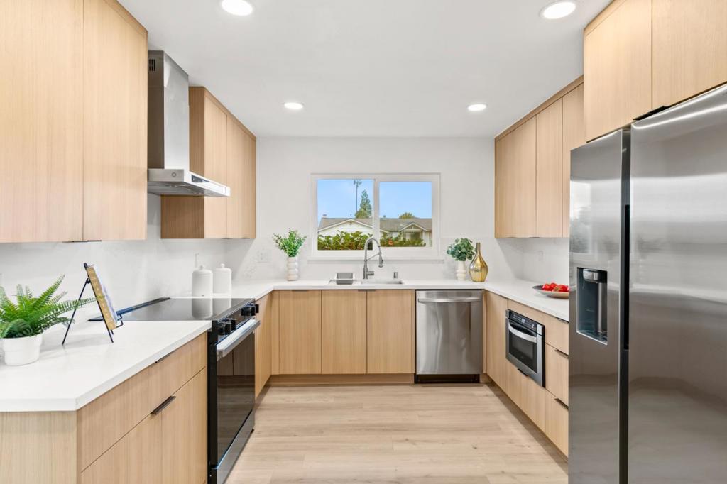 3282 Loma Alta Drive